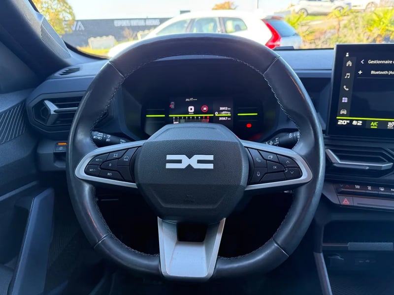 Photo de la voiture DACIA DUSTER TCe 130 4x2 Journey