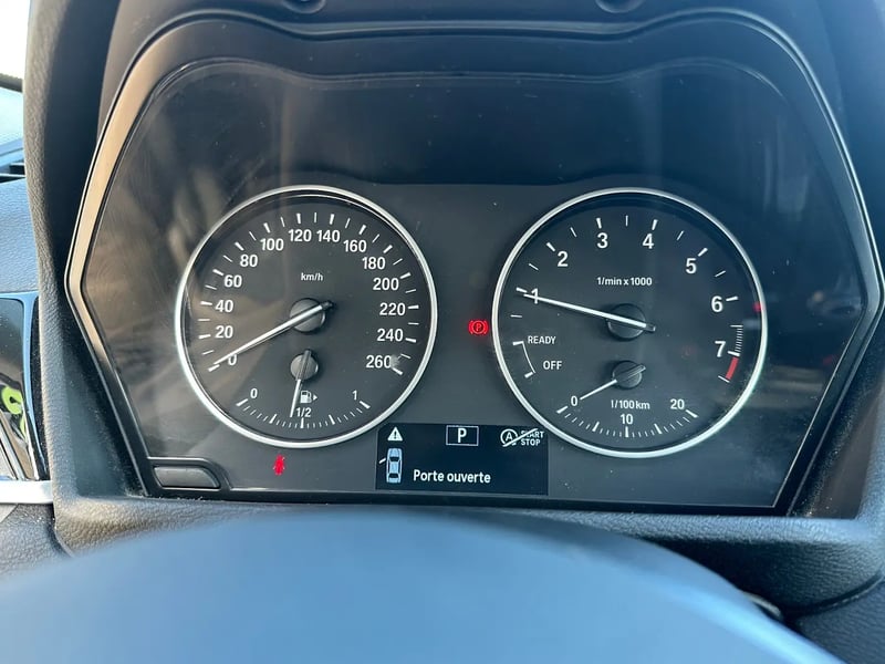 Photo de la voiture BMW X1 F48 sDrive 18i 136 ch BVA8 xLine