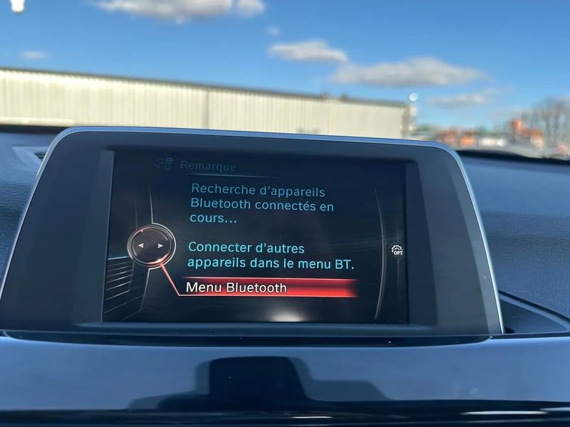 Photo de la voiture BMW X1 F48 sDrive 18i 136 ch BVA8 xLine