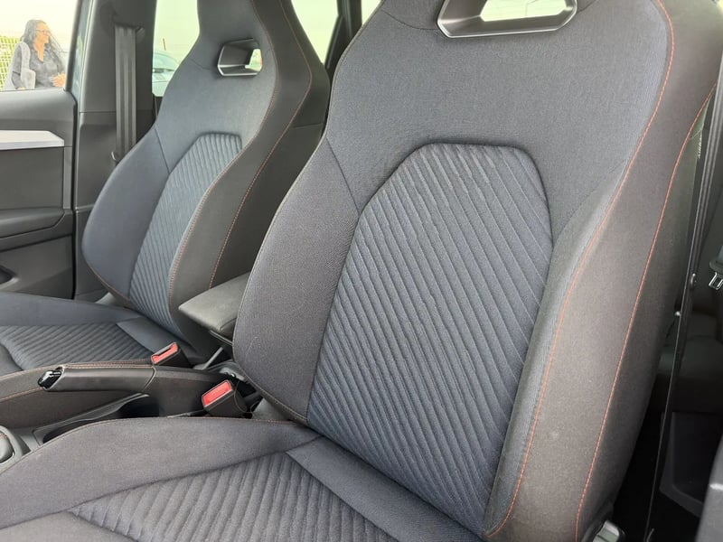 Photo de la voiture SEAT IBIZA 1.0 TSI 110 ch S/S BVM6 FR