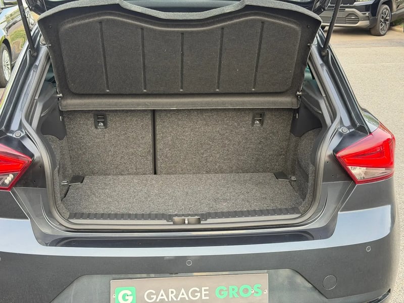 Photo de la voiture SEAT IBIZA 1.0 TSI 110 ch S/S BVM6 FR