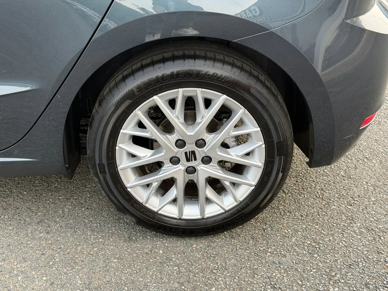 Photo de la voiture SEAT IBIZA 1.0 TSI 110 ch S/S BVM6 FR