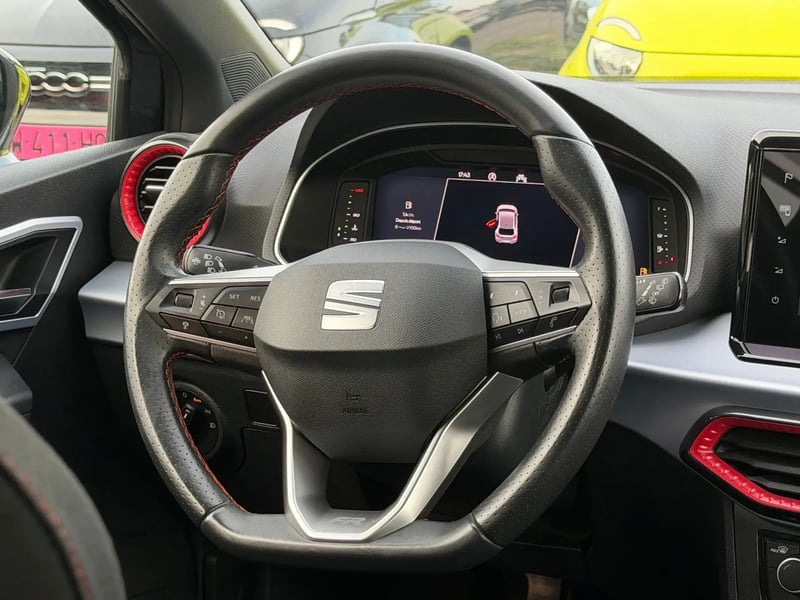 Photo de la voiture SEAT IBIZA 1.0 TSI 110 ch S/S BVM6 FR