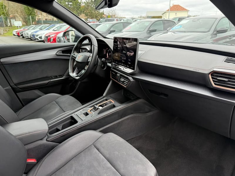 Photo de la voiture CUPRA FORMENTOR 1.5 eTSI Hybrid 150 ch DSG7 V
