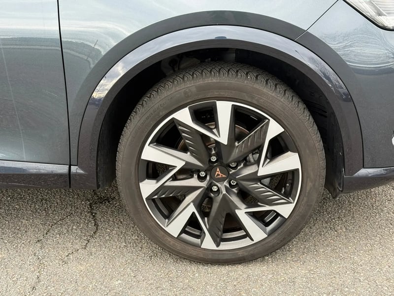 Photo de la voiture CUPRA FORMENTOR 1.5 eTSI Hybrid 150 ch DSG7 V