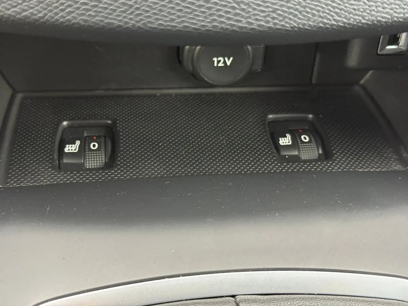 Photo de la voiture PEUGEOT 308 1.2 PureTech 130ch S&S BVM6 GT Line