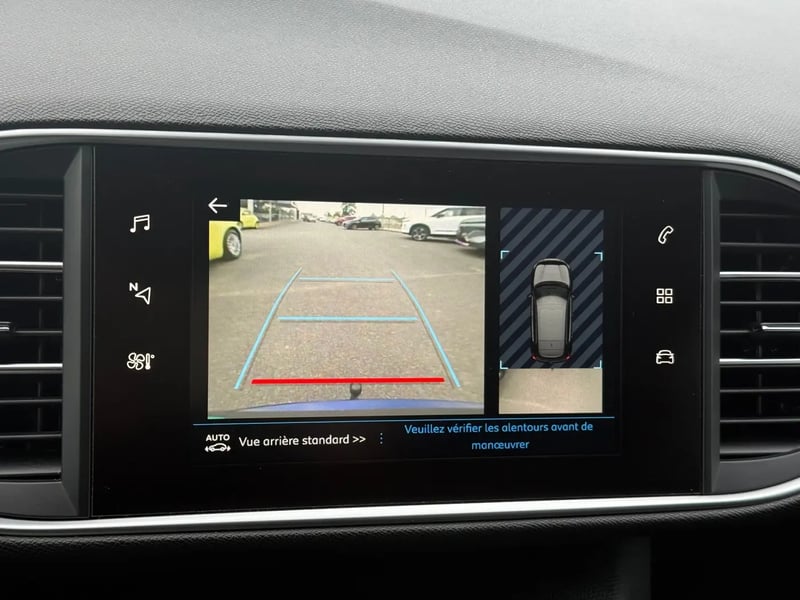 Photo de la voiture PEUGEOT 308 1.2 PureTech 130ch S&S BVM6 GT Line