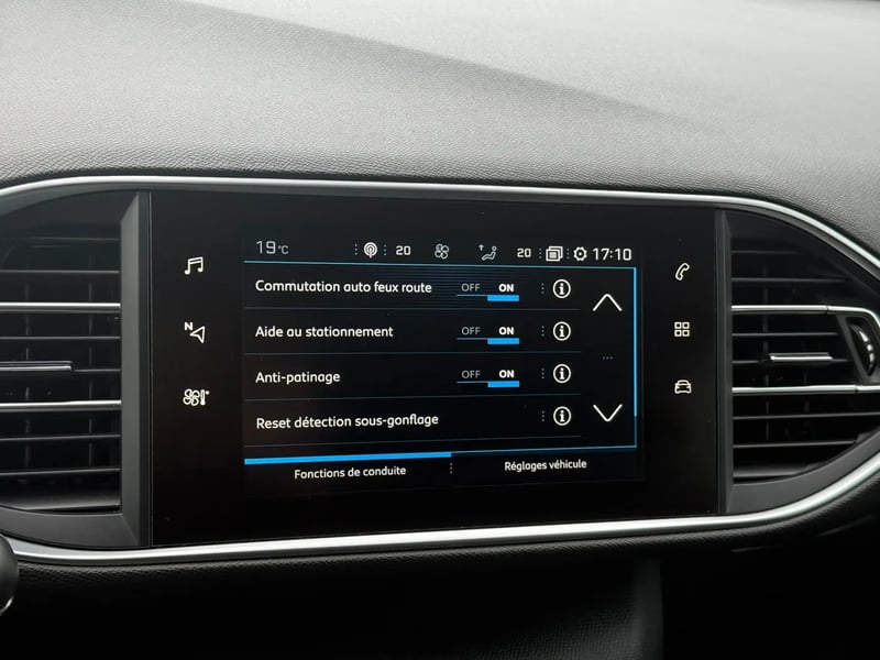 Photo de la voiture PEUGEOT 308 1.2 PureTech 130ch S&S BVM6 GT Line
