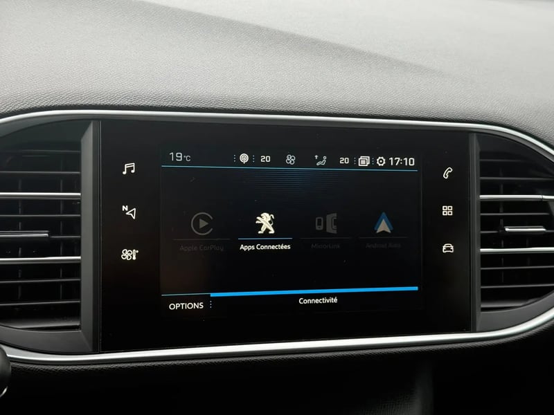 Photo de la voiture PEUGEOT 308 1.2 PureTech 130ch S&S BVM6 GT Line