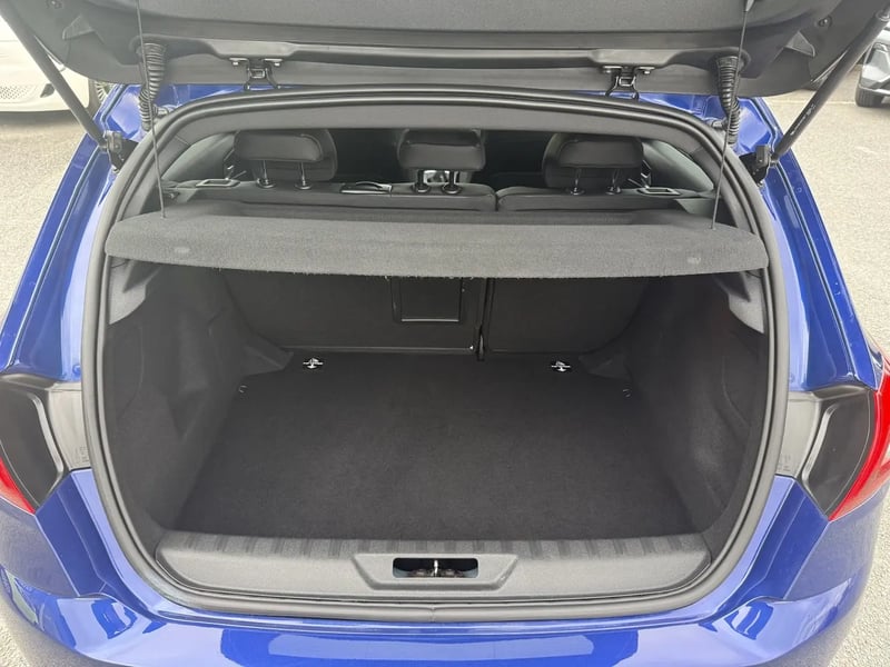 Photo de la voiture PEUGEOT 308 1.2 PureTech 130ch S&S BVM6 GT Line