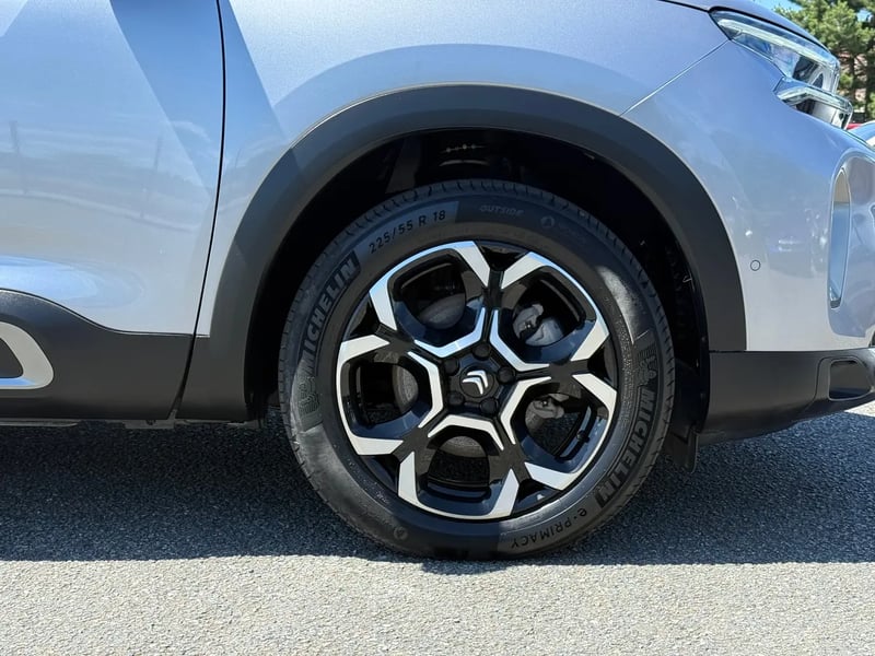 Photo de la voiture CITROEN C5 AIRCROSS Hybride 136 e-DCS6 Max