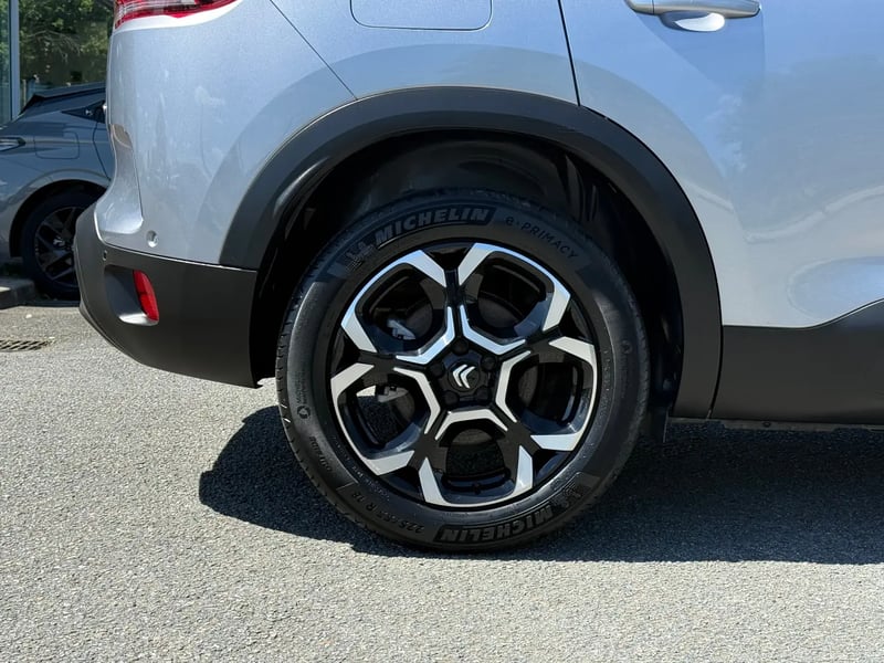 Photo de la voiture CITROEN C5 AIRCROSS Hybride 136 e-DCS6 Max