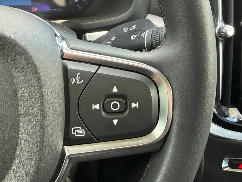 Photo de la voiture VOLVO S60 B4 197 ch DCT7 Start
