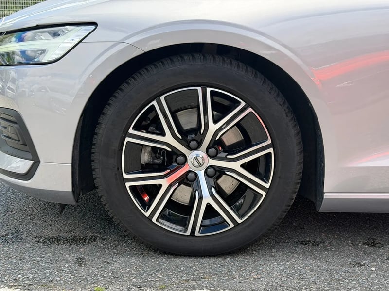 Photo de la voiture VOLVO S60 B4 197 ch DCT7 Start