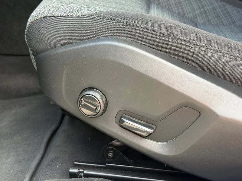Photo de la voiture VOLVO S60 B4 197 ch DCT7 Start