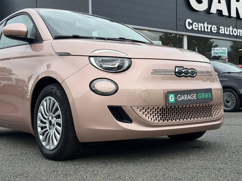 Photo de la voiture FIAT 500e BERLINE 500 e 118 ch Nouvelle 500