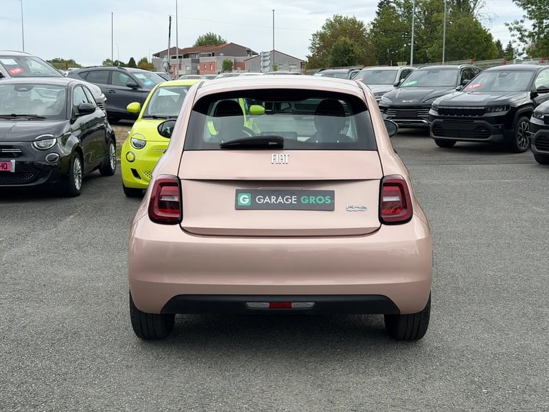 Photo de la voiture FIAT 500e BERLINE 500 e 118 ch Nouvelle 500