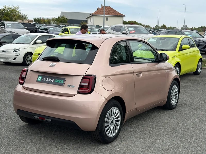 Photo de la voiture FIAT 500e BERLINE 500 e 118 ch Nouvelle 500