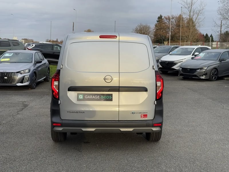 Photo de la voiture NISSAN TOWNSTAR FOURGON ELECTRIQUE EV FOURGON L1 45KWH CHARGEUR 22KW GSR2B ACENTA
