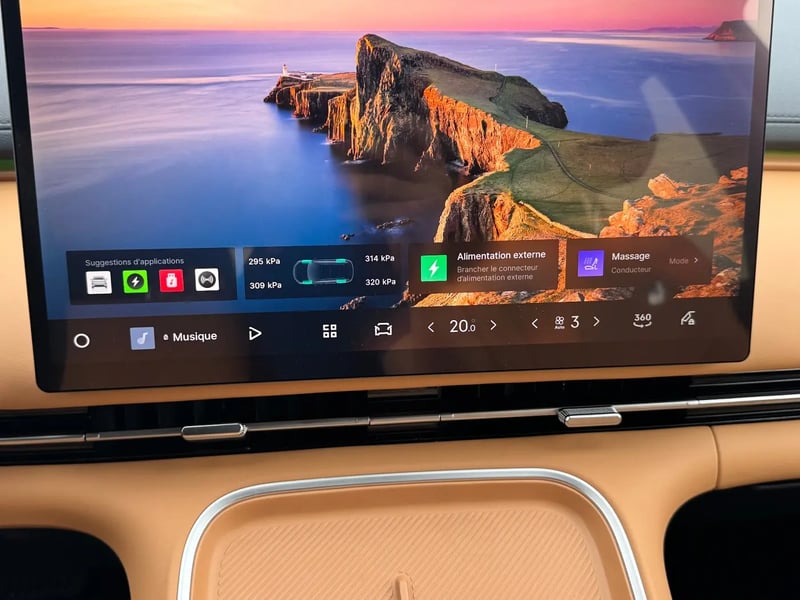 Photo de la voiture GEELY STARRAY EM-i Max+