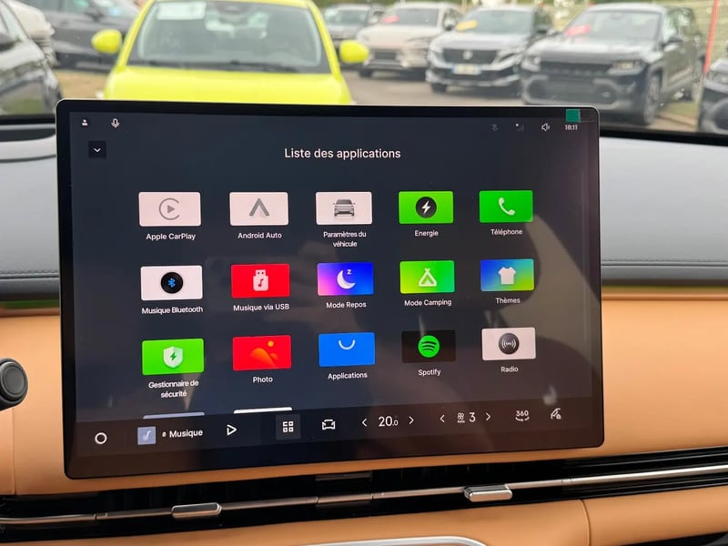 Photo de la voiture GEELY STARRAY EM-i Max+