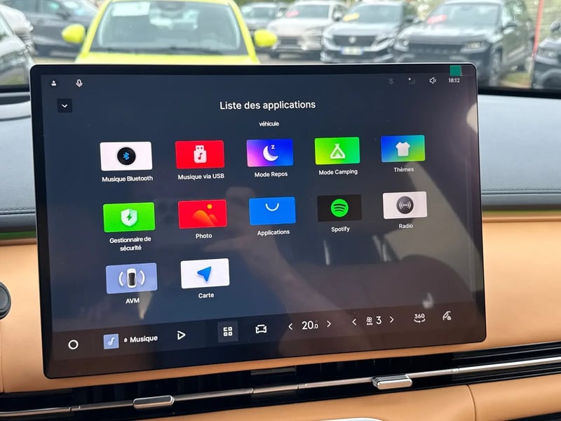 Photo de la voiture GEELY STARRAY EM-i Max+