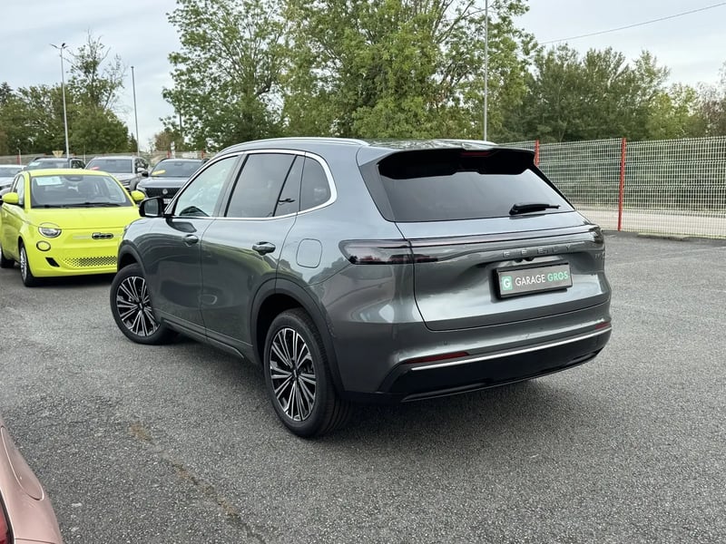 Photo de la voiture GEELY STARRAY EM-i Max+