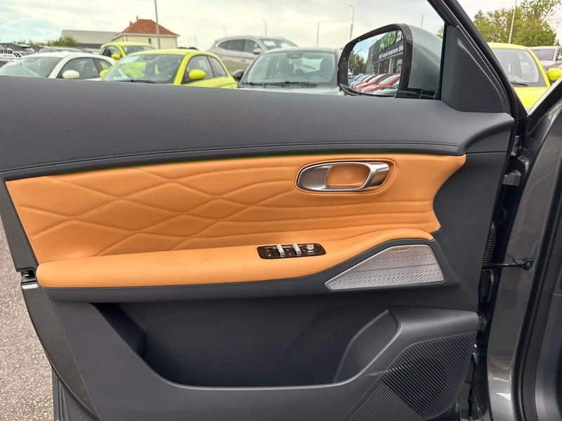 Photo de la voiture GEELY STARRAY EM-i Max+