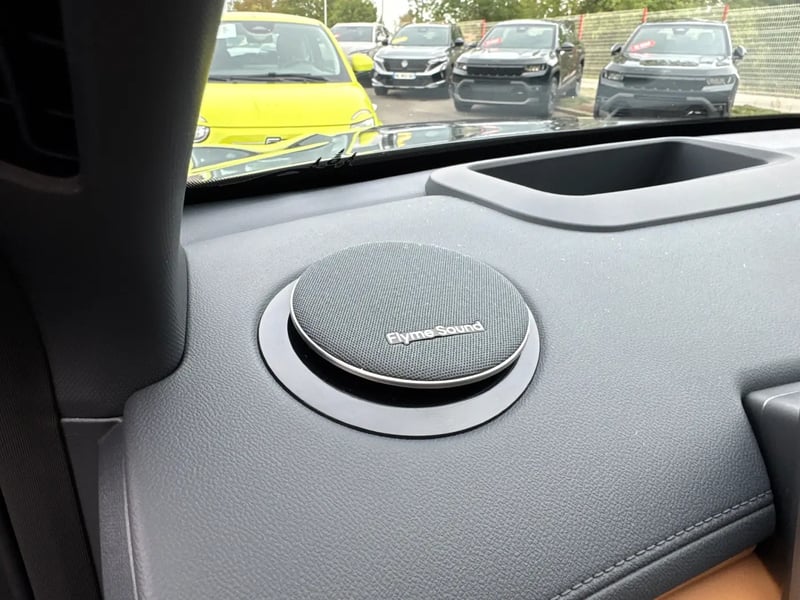 Photo de la voiture GEELY STARRAY EM-i Max+