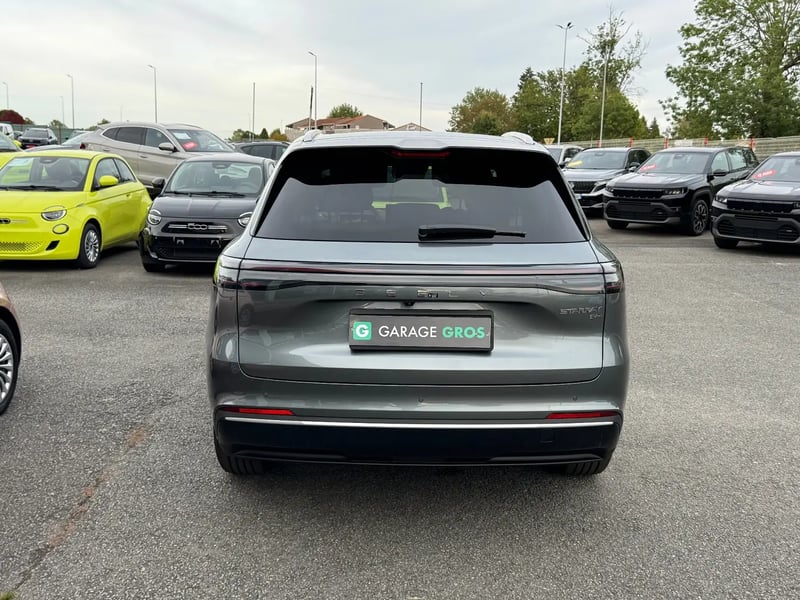 Photo de la voiture GEELY STARRAY EM-i Max+