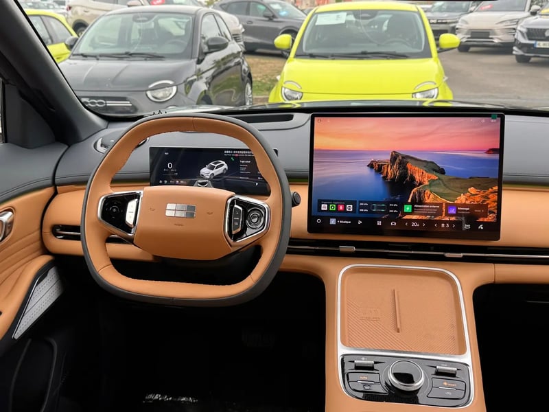 Photo de la voiture GEELY STARRAY EM-i Max+