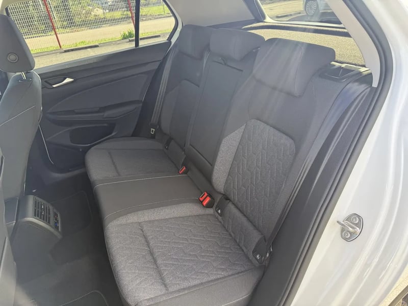 Photo de la voiture VOLKSWAGEN GOLF 1.5 eTSI OPF 150 DSG7 MOVE - 5P