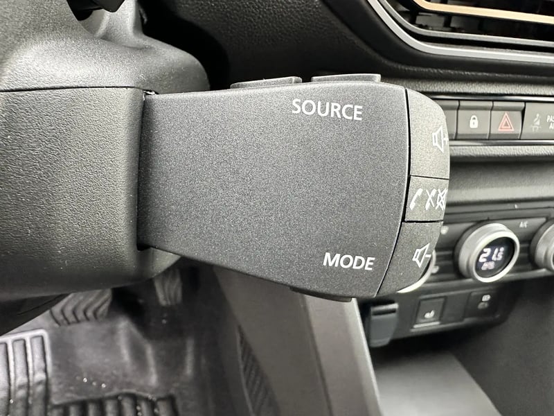 Photo de la voiture DACIA JOGGER Jogger1.6 hybrid 140ch Extreme 5 places NOIR