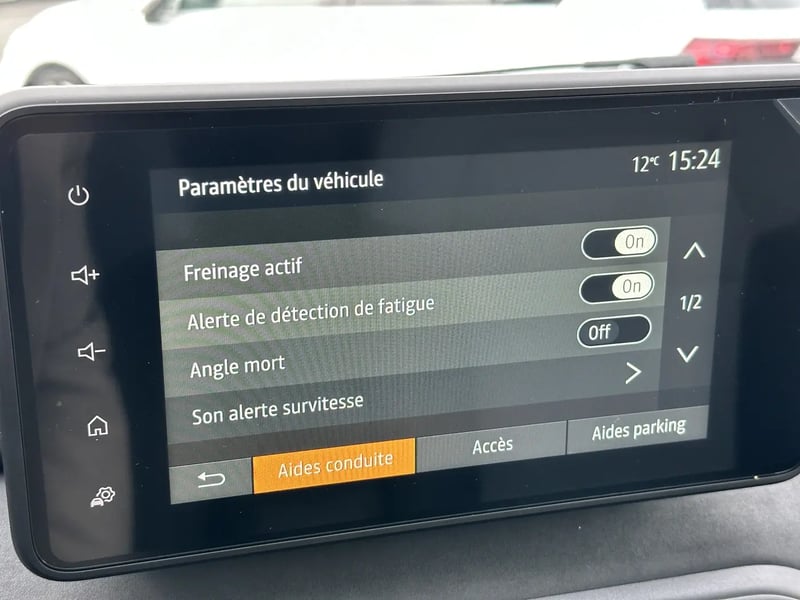 Photo de la voiture DACIA JOGGER Jogger1.6 hybrid 140ch Extreme 5 places NOIR