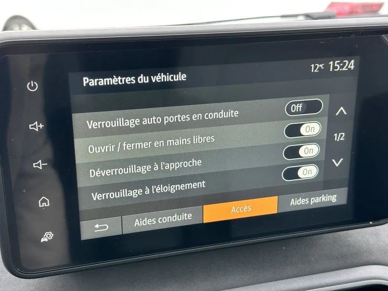 Photo de la voiture DACIA JOGGER Jogger1.6 hybrid 140ch Extreme 5 places NOIR