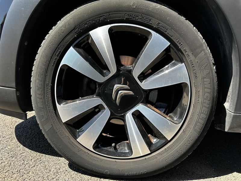 Photo de la voiture CITROEN C3 PureTech 110 S&S Shine