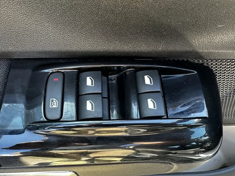 Photo de la voiture CITROEN C3 PureTech 110 S&S Shine