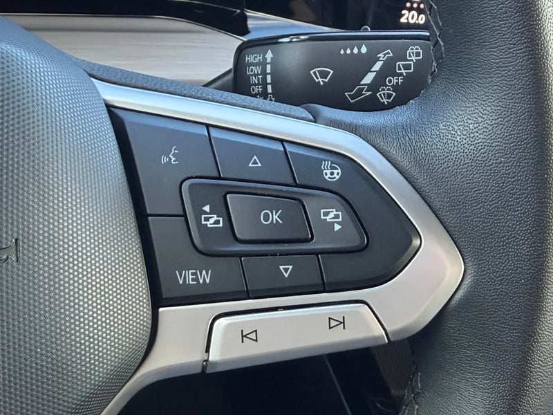 Photo de la voiture VOLKSWAGEN GOLF 1.5 TSI ACT OPF 130 BVM6 Style