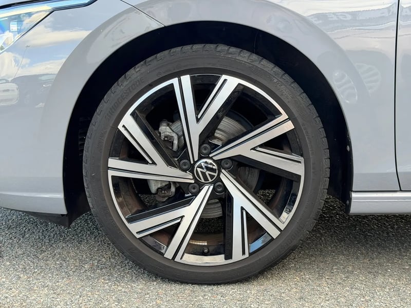 Photo de la voiture VOLKSWAGEN GOLF 1.5 TSI ACT OPF 130 BVM6 Style