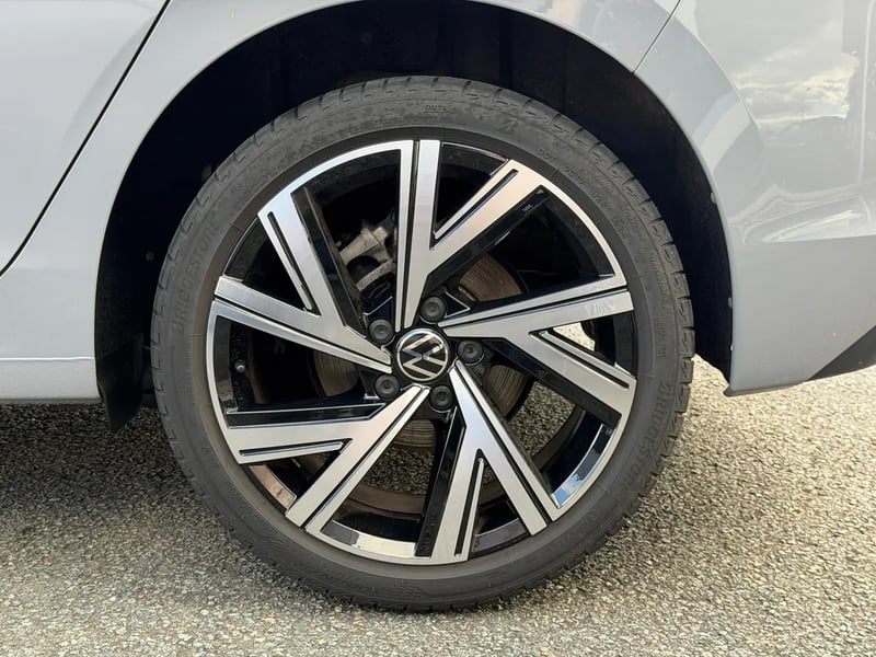 Photo de la voiture VOLKSWAGEN GOLF 1.5 TSI ACT OPF 130 BVM6 Style