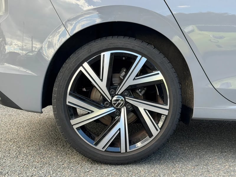 Photo de la voiture VOLKSWAGEN GOLF 1.5 TSI ACT OPF 130 BVM6 Style