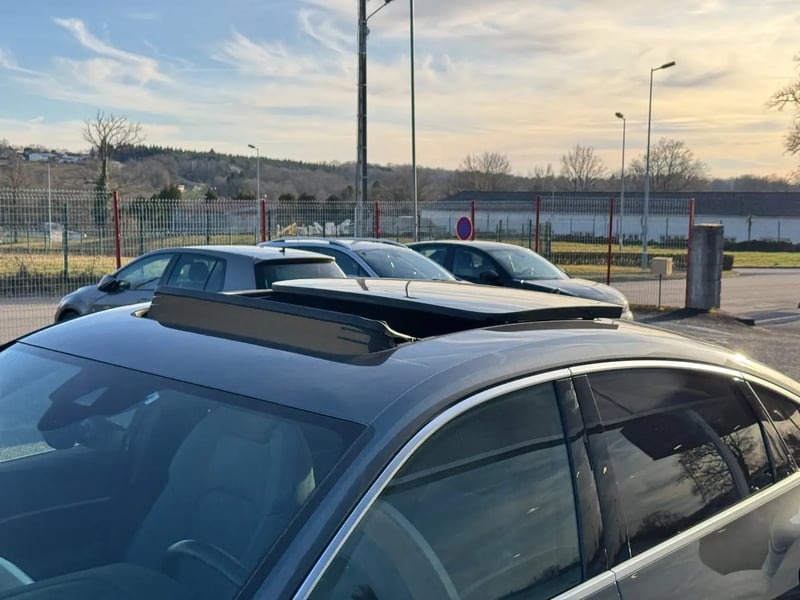 Photo de la voiture AUDI E-TRON SPORTBACK 50 quattro 313 ch S line