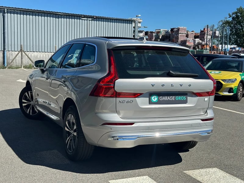 Photo de la voiture VOLVO XC60 T6 AWD Hybride rechargeable 253 ch+145 ch Geartronic 8 Start