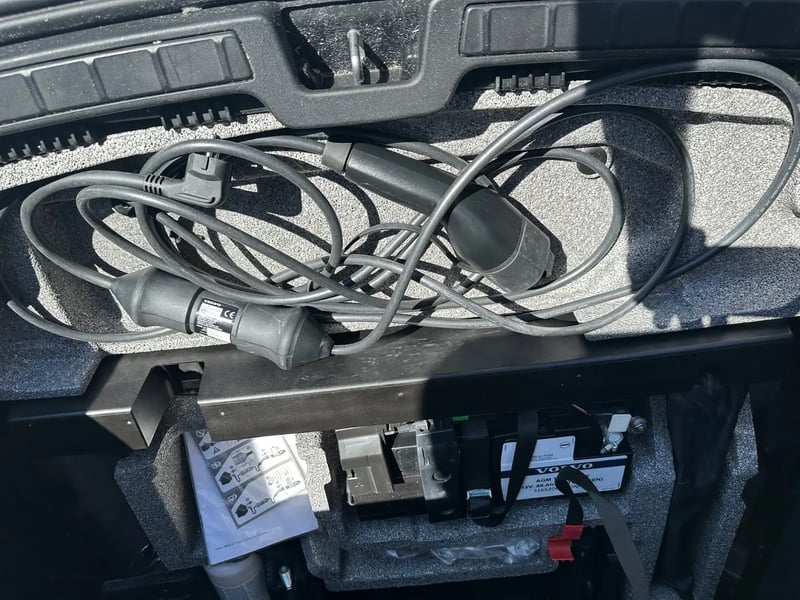 Photo de la voiture VOLVO XC60 T6 AWD Hybride rechargeable 253 ch+145 ch Geartronic 8 Start
