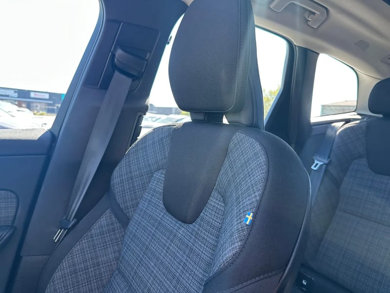 Photo de la voiture VOLVO XC60 T6 AWD Hybride rechargeable 253 ch+145 ch Geartronic 8 Start