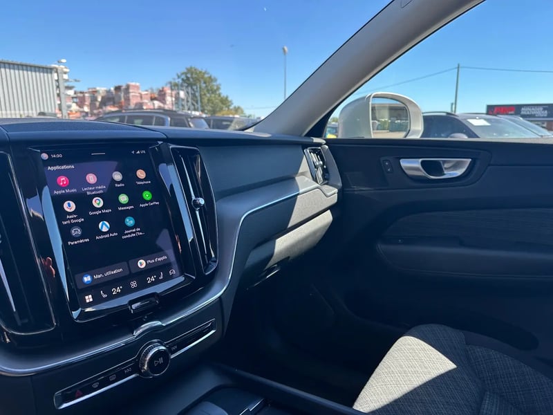 Photo de la voiture VOLVO XC60 T6 AWD Hybride rechargeable 253 ch+145 ch Geartronic 8 Start