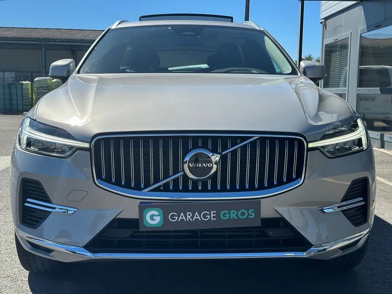 Photo de la voiture VOLVO XC60 T6 AWD Hybride rechargeable 253 ch+145 ch Geartronic 8 Start