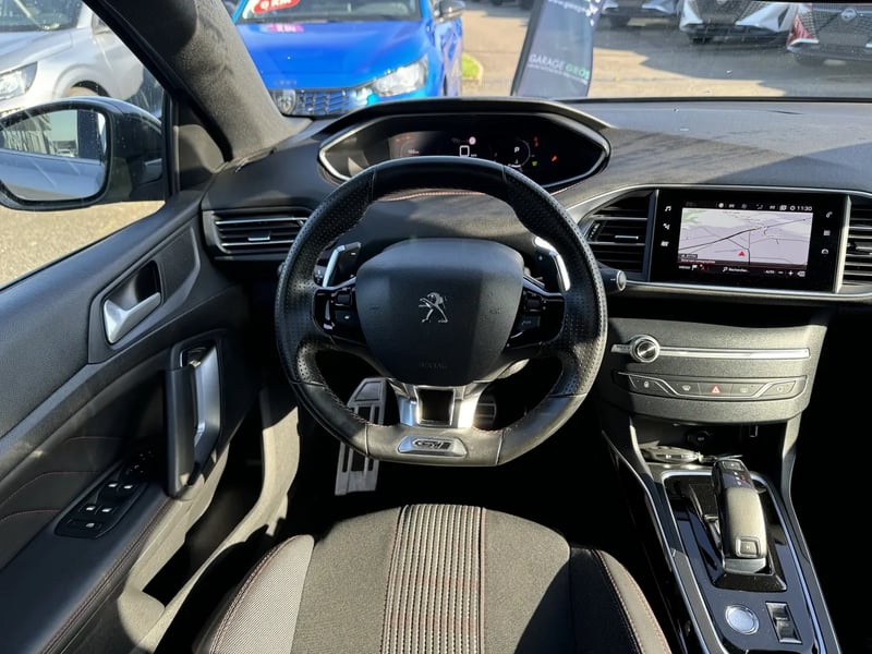 Photo de la voiture PEUGEOT 308 BlueHDi 130ch S&S EAT8 GT