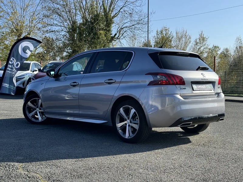 Photo de la voiture PEUGEOT 308 BlueHDi 130ch S&S EAT8 GT