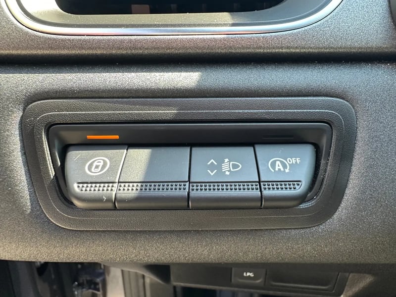 Photo de la voiture RENAULT CAPTUR Eco-G 100 ch Techno